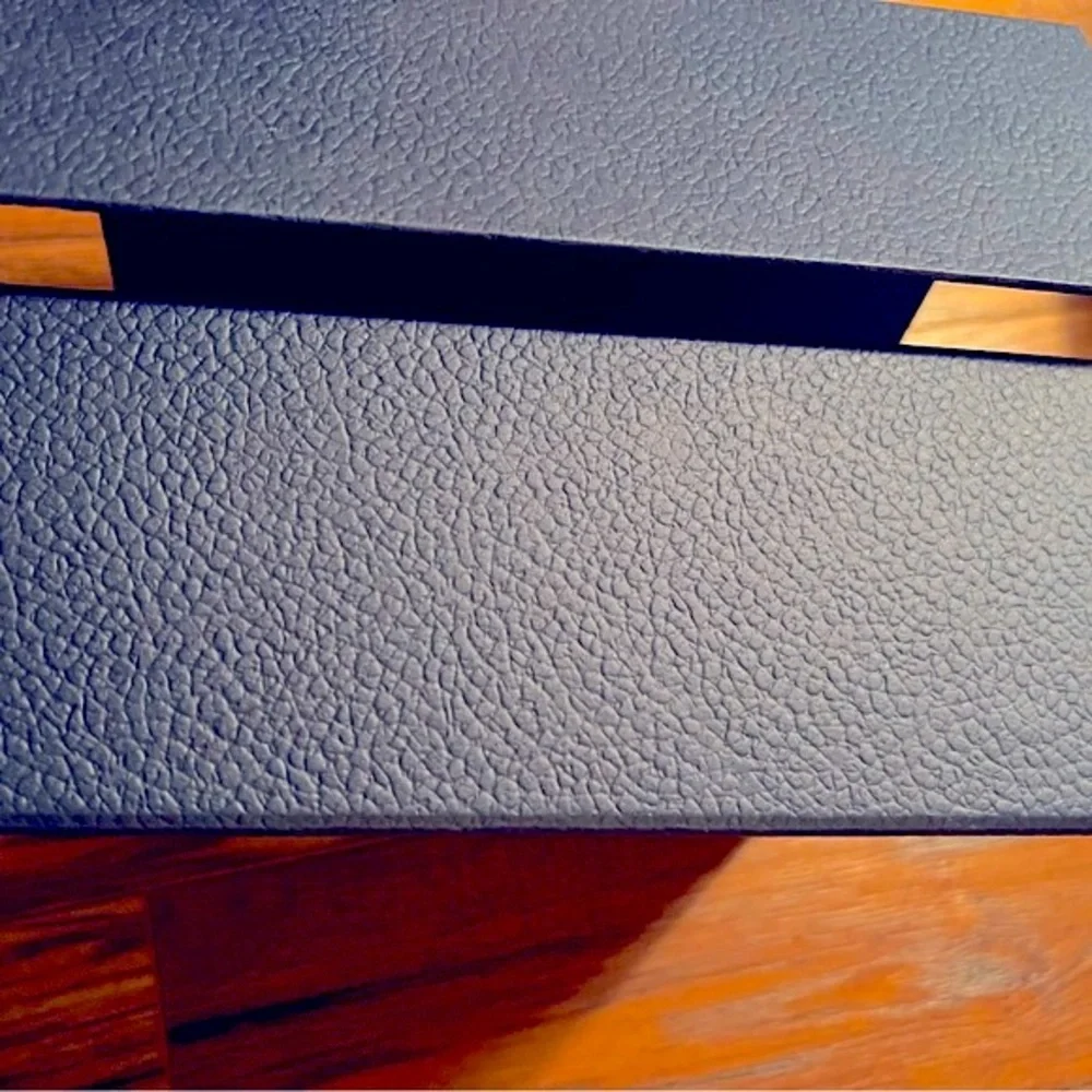 DIOR Box 8.5” w/ magnetic front flap closure